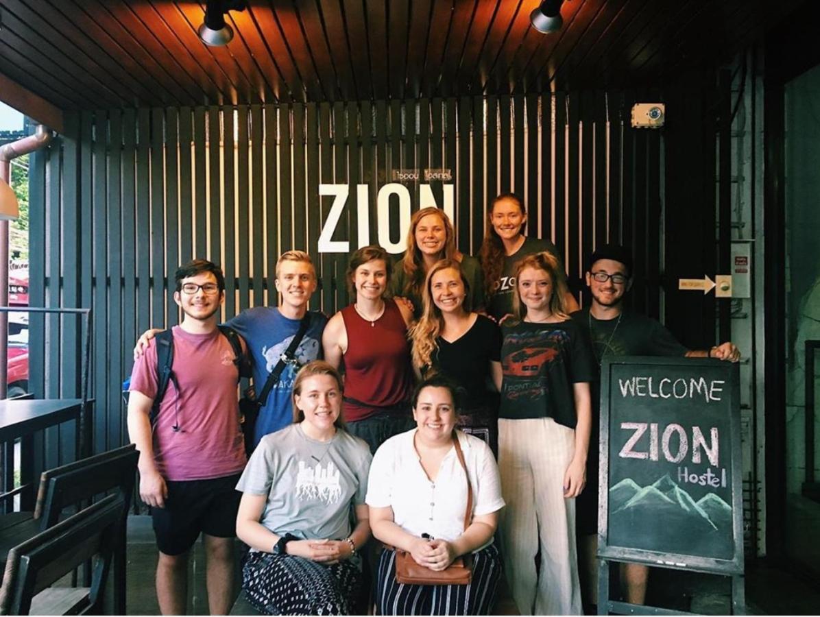 Zion Hostel Чиангмай Экстерьер фото